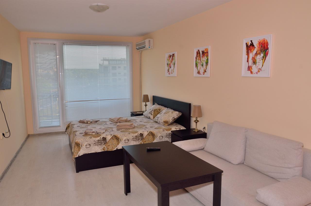 Club Priz Aparthotel Primorsko Ngoại thất bức ảnh