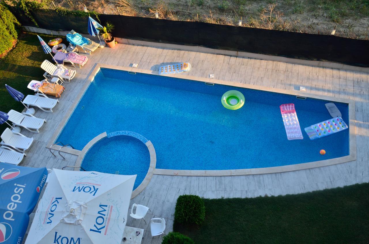 Club Priz Aparthotel Primorsko Ngoại thất bức ảnh