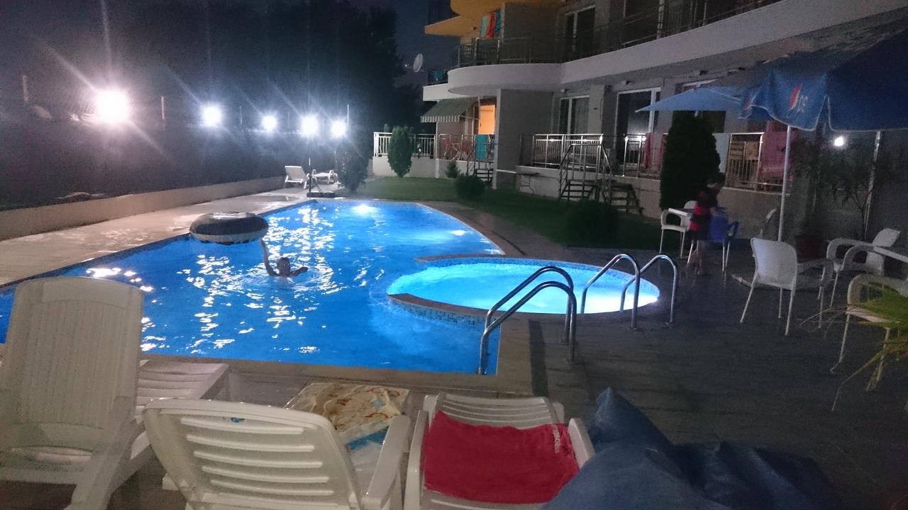 Club Priz Aparthotel Primorsko Ngoại thất bức ảnh